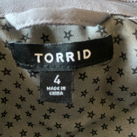 Torrid size 4X grey full zip snap closure jacket. - Picture 7 of 8